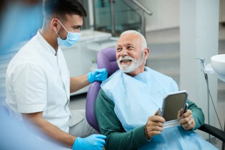 Ensuring Dental Health for Seniors: The Key to a Healthy Smile in Later Years