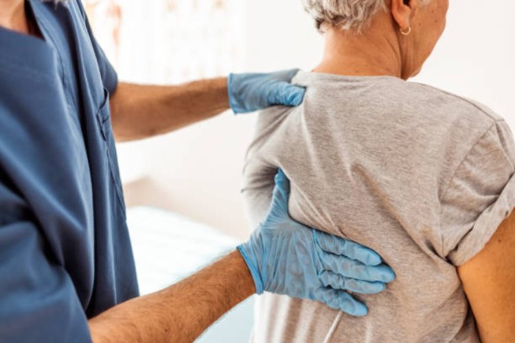 5 Essential Tips for Managing Scoliosis: Stay Active and Pain-Free in Your Golden Years