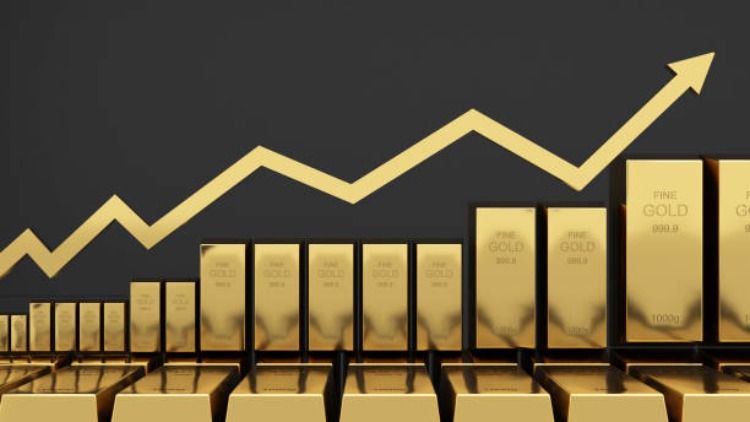 Is Gold a Good Investment? Exploring the Benefits and Risks