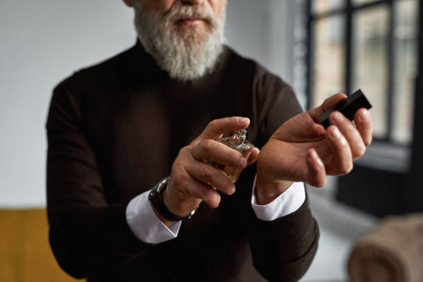 Top 10 Perfumes Ideal for the 55+ Elderly