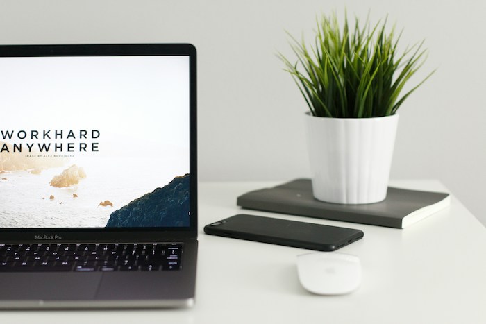 UX Design for Seniors (Ages 65 and older): Creating User-Friendly Experiences