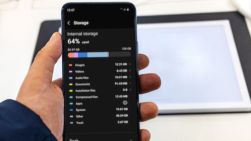7 Quick Ways To Instantly Free Up Space On Your Phone
