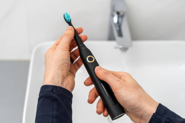 3 Reasons Why Electric Toothbrushes are Perfect for Seniors