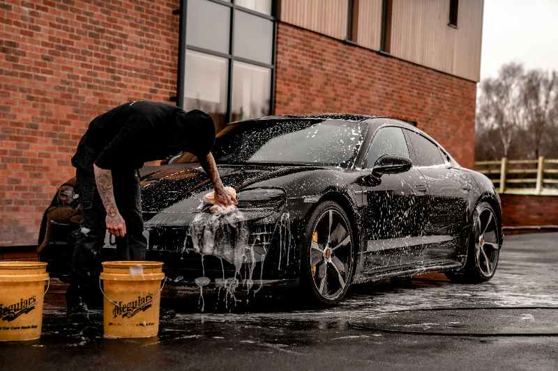 How to Properly Wash Your Car: Achieving the Perfect Balance of Vehicle Appearance and Environmental Protection