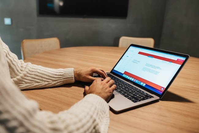 Free UX Design for Seniors: Enhancing User Experience for the Elderly